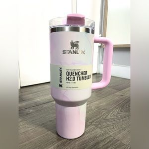NWT! Stanley 40oz Quencher H2.0 Tumbler in Tulle